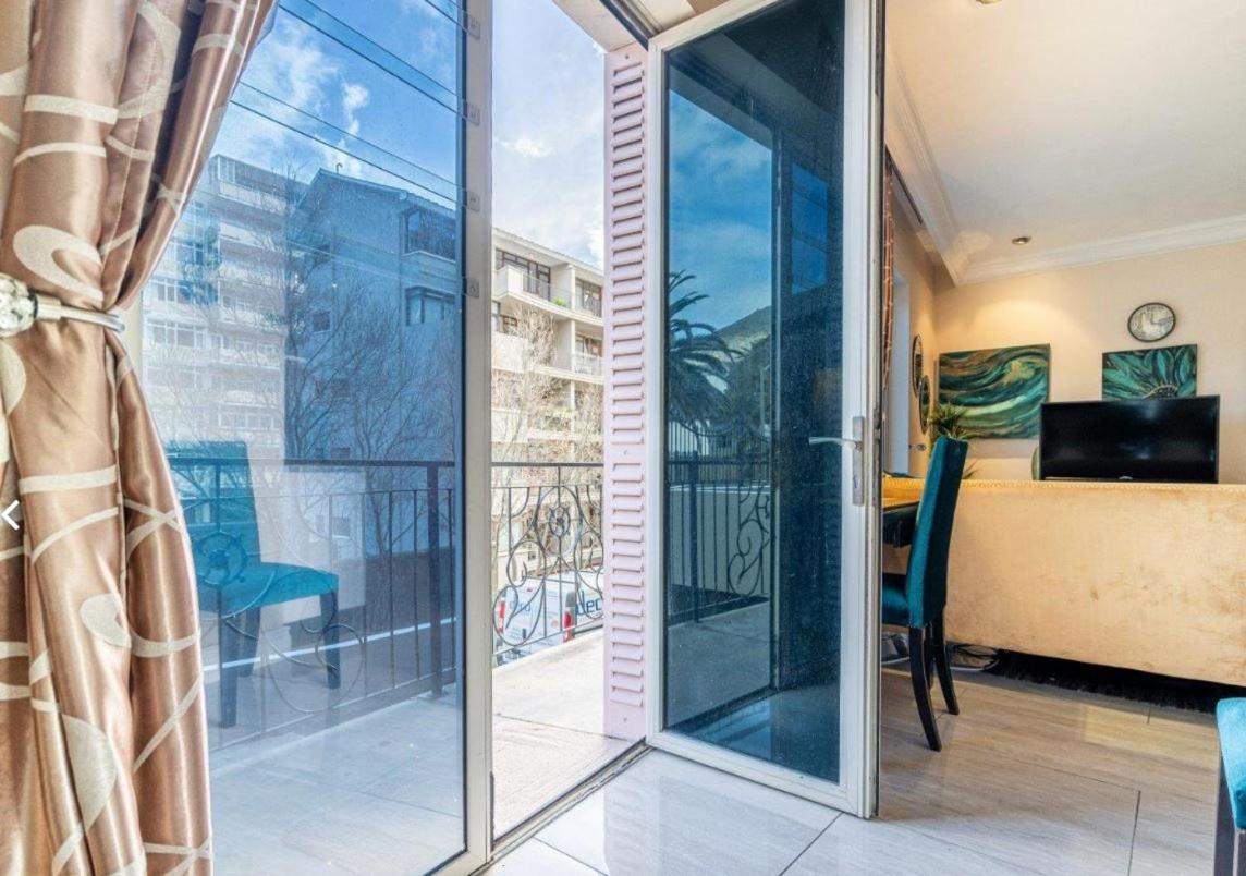 Luxury Apartment, Near V&A Waterfront And Cpt Stadium Cape Town Ngoại thất bức ảnh